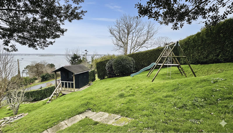 Maison - 136 m² - 8 pièces