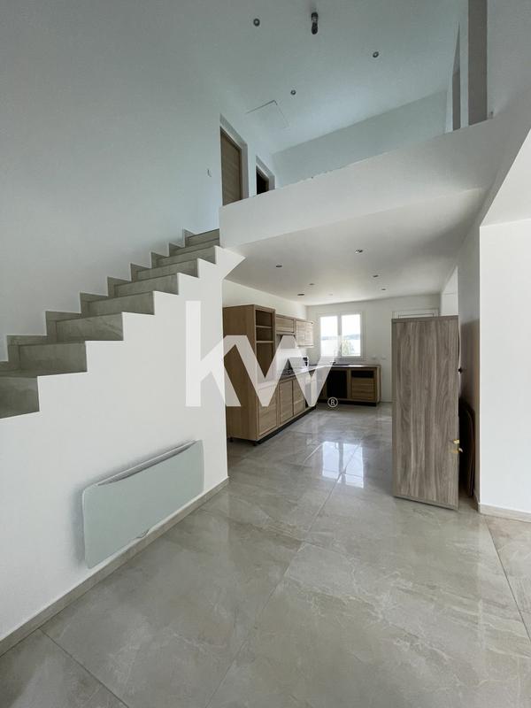 Maison traditionnelle - 165 m² - 6 pièces