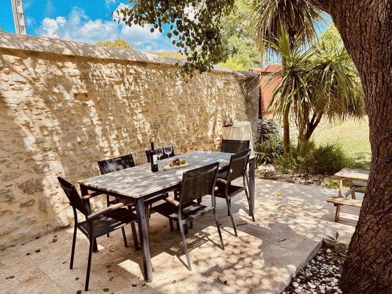 Maison en pierre - 216 m² - 8 pièces