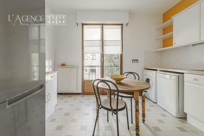 Appartement - 79 m² - 3 pièces