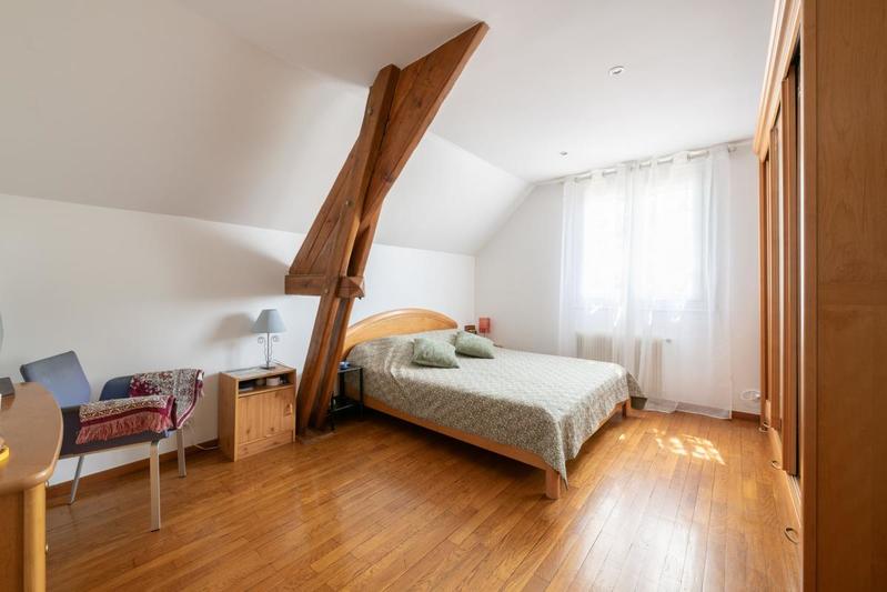 Maison - 208 m² - 6 pièces