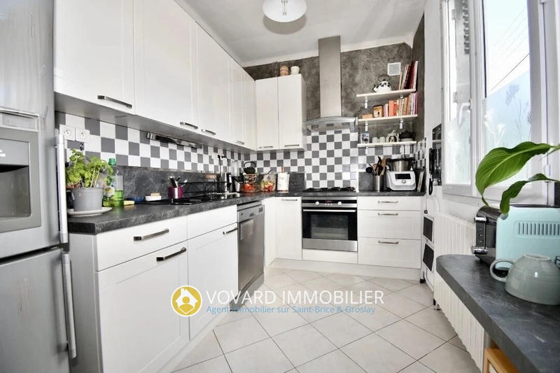 Maison - 108 m² - 5 pièces