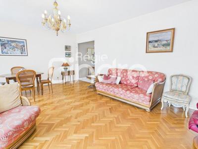 Appartement - 111 m² - 4 pièces