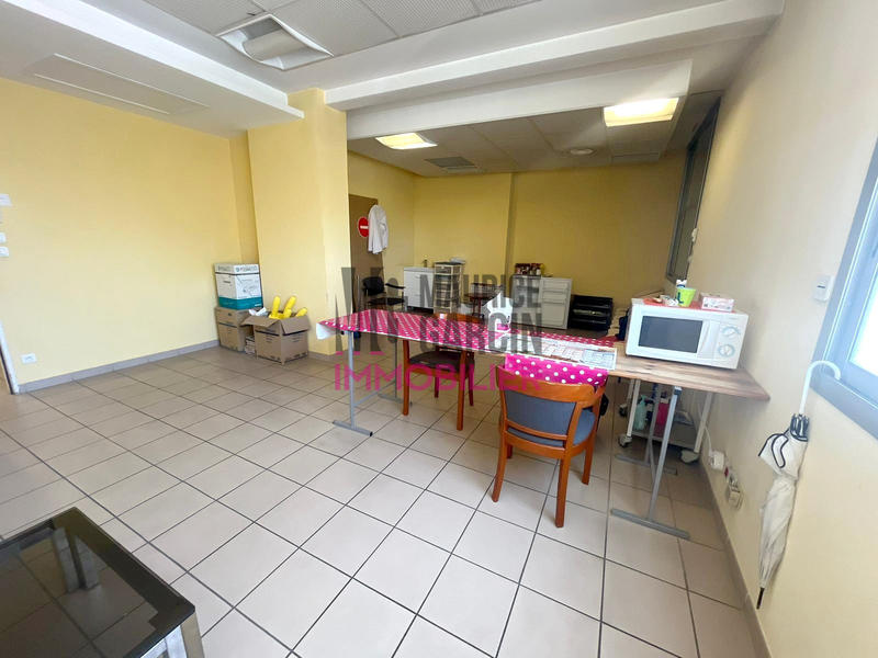 Bureau - 201 m² - 7 pièces