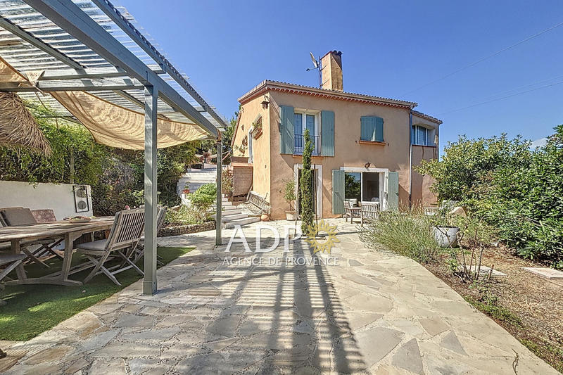 Maison - 150 m² - 4 pièces