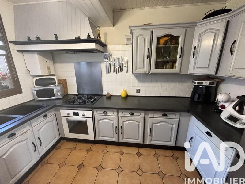 Maison - 162 m² - 10 pièces