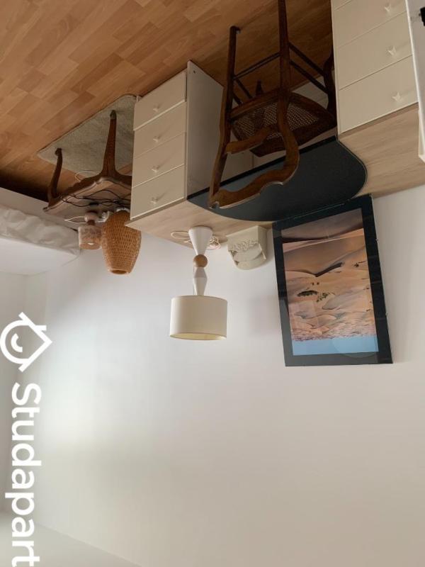 Chambre - 9 m² - 1 pièce