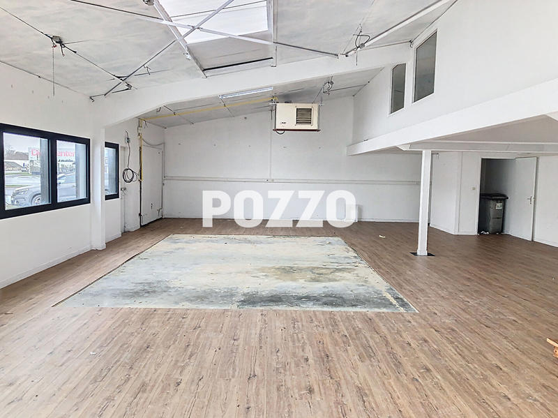 Local commercial - 194 m² - 1 pièce