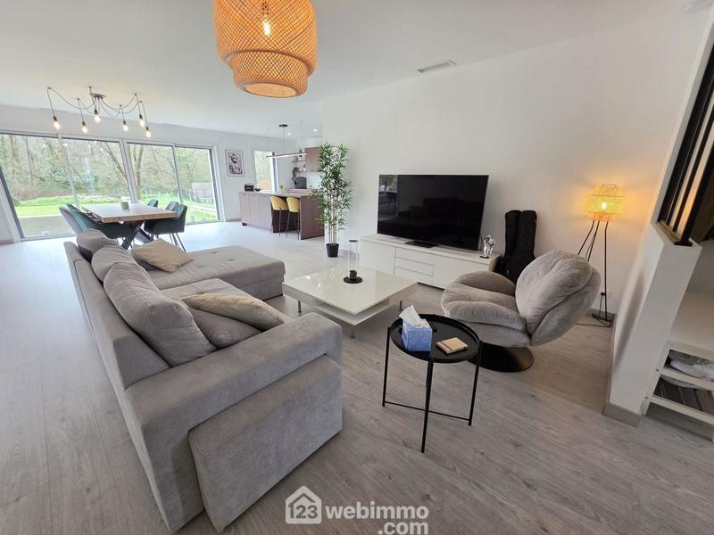 Maison - 136 m² - 4 pièces