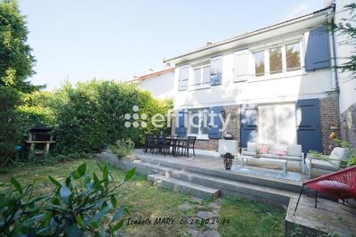 Maison - 136 m² - 5 pièces