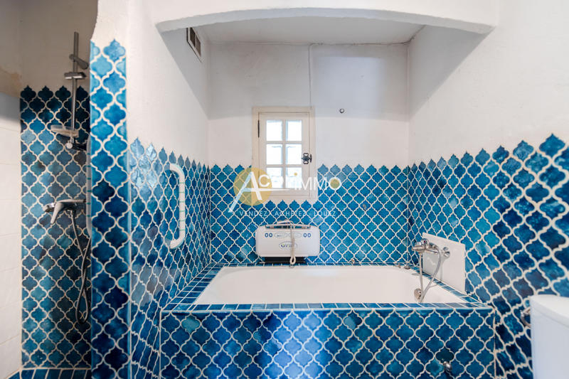 Maison - 400 m² - 10 pièces