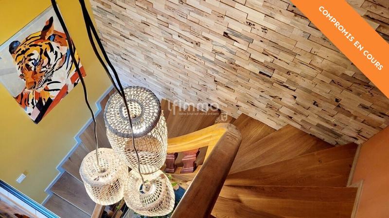 Maison - 192 m² - 6 pièces