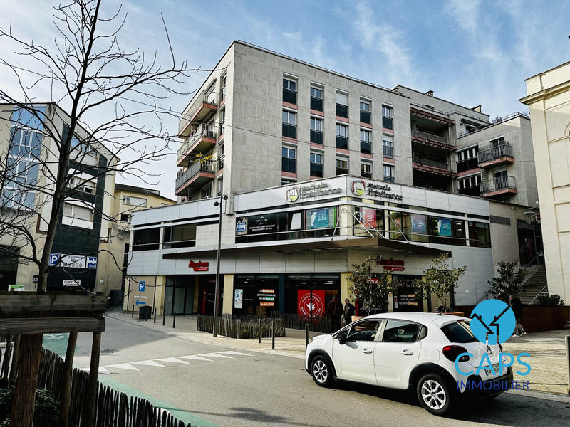 Appartement - 115 m² - 3 pièces