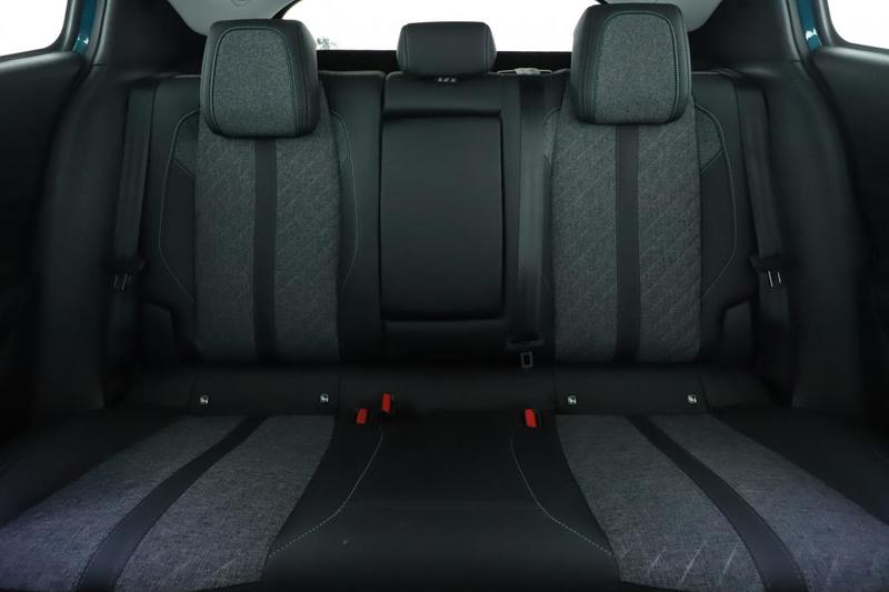 Peugeot 408 1.2 Hybrid Allure e-Dcs6 136 ch