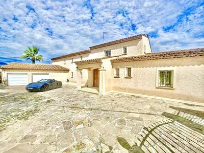 Villa - 305 m² - 8 pièces