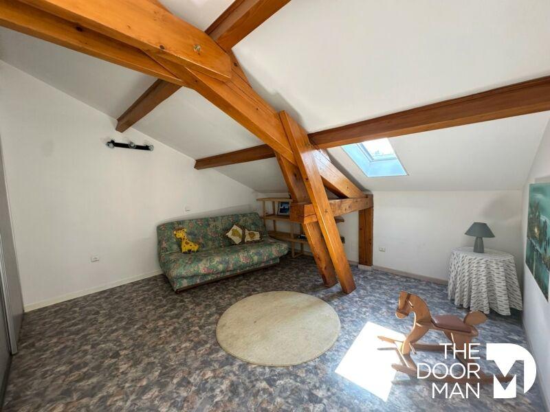 Maison - 138 m² - 5 pièces