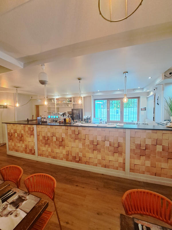 Fonds de commerce - Magasins - 185 m²