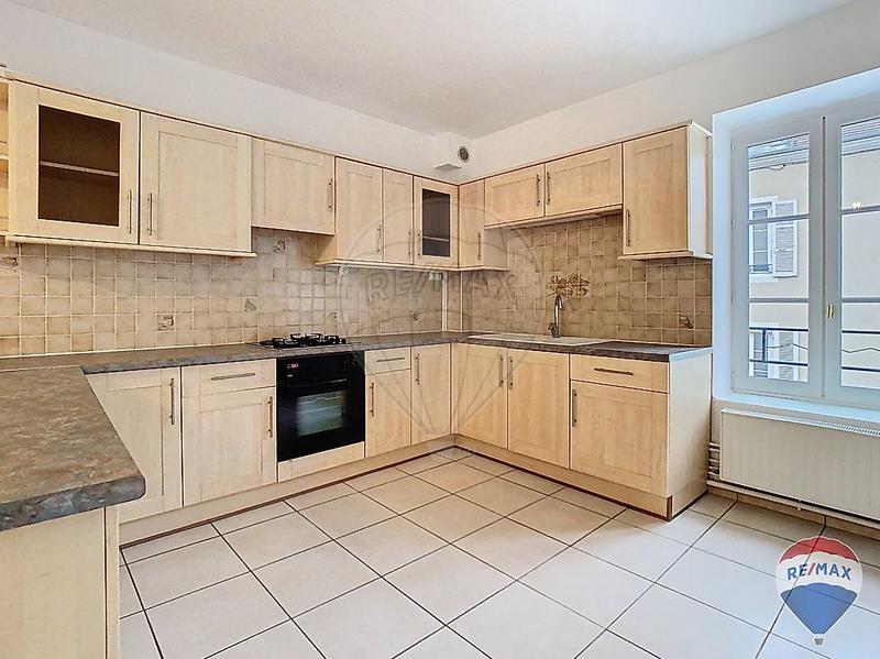 Appartement - 104 m² - 5 pièces