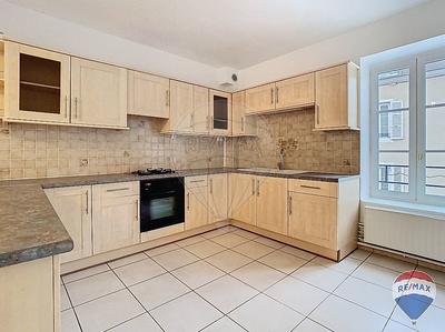 Appartement - 104 m² - 5 pièces