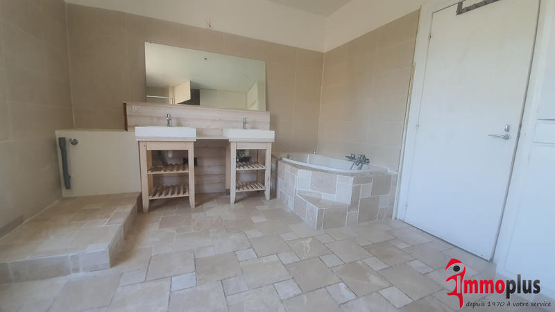 Appartement - 172 m² - 6 pièces