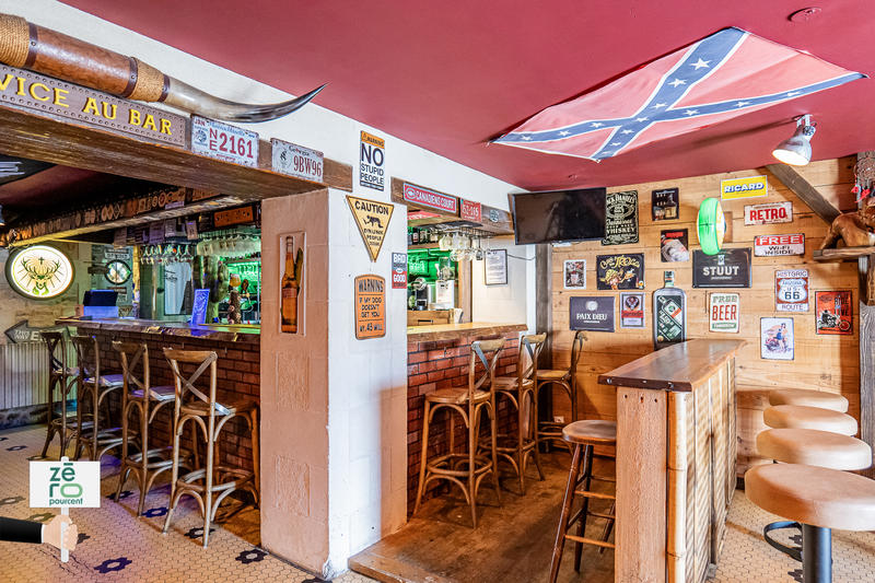 Fonds de commerce - Magasins - 127 m²