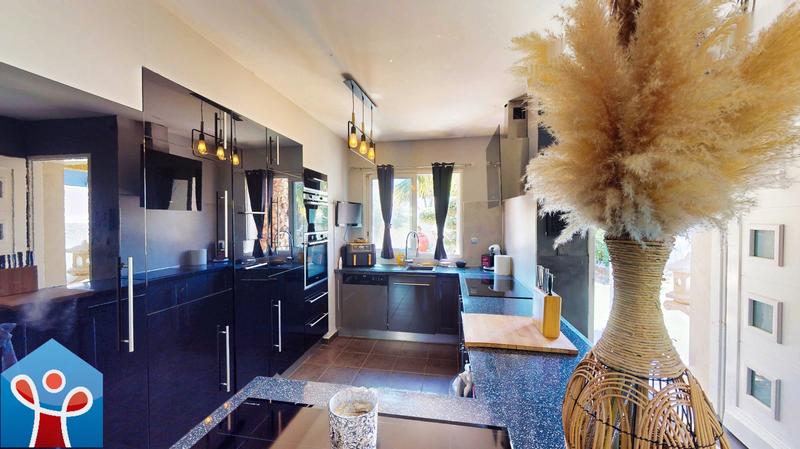 Maison - 130 m² - 4 pièces