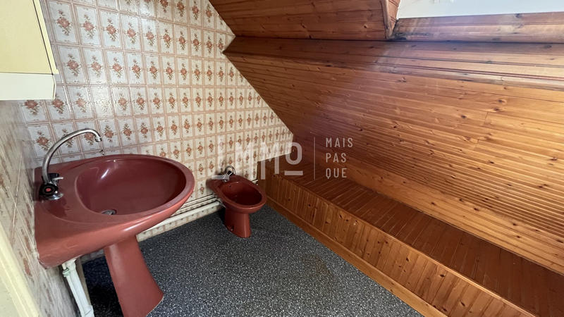 Maison traditionnelle - 95 m² - 4 pièces