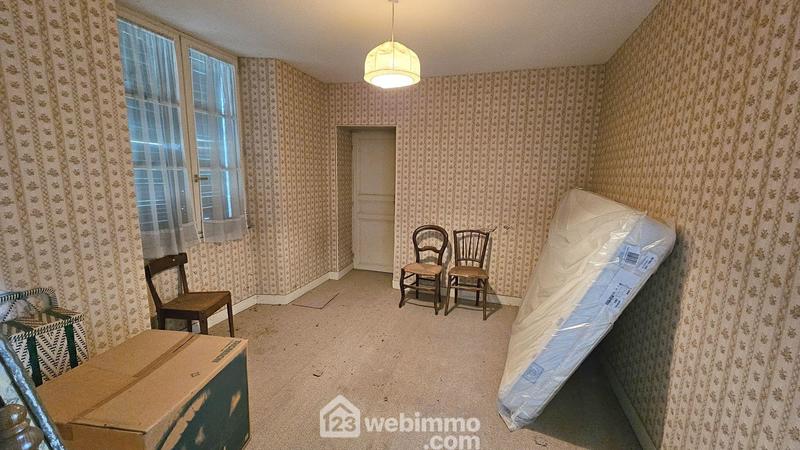 Maison - 260 m² - 14 pièces