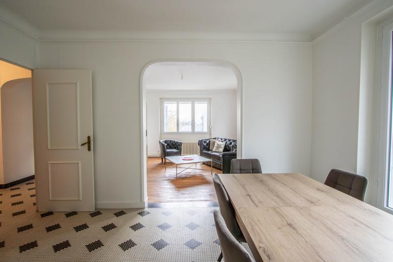 Maison traditionnelle - 174 m² - 6 pièces