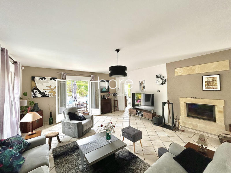 Villa - 275 m² - 9 pièces