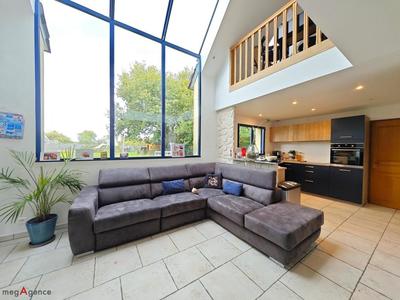 Maison - 142 m² - 8 pièces