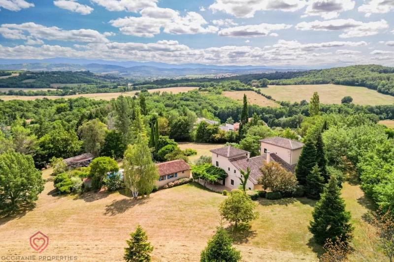 Demeure - 304 m² - 10 pièces