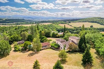 Demeure - 304 m² - 10 pièces