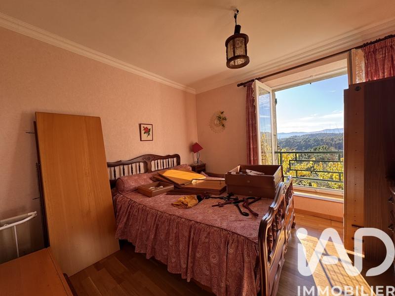 Maison - 292 m² - 10 pièces