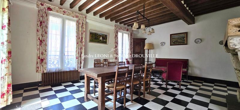 Maison - 140 m² - 6 pièces