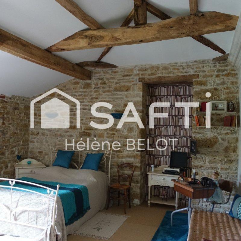 Maison - 230 m² - 7 pièces