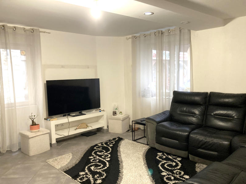 Immeuble - 97 m² - 5 pièces