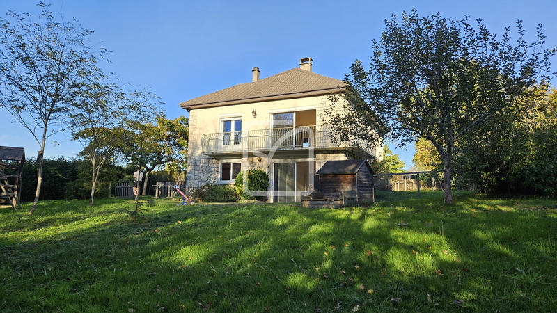 Maison - 140 m² - 6 pièces