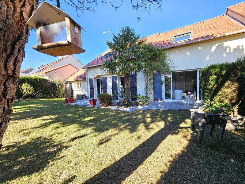 Maison - 173 m² - 10 pièces