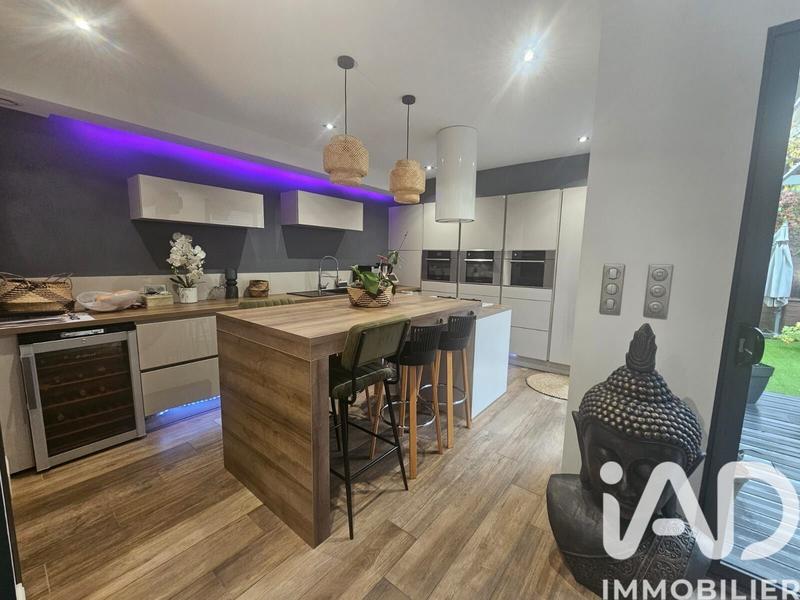 Maison - 168 m² - 7 pièces