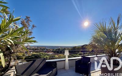 Appartement - 103 m² - 4 pièces