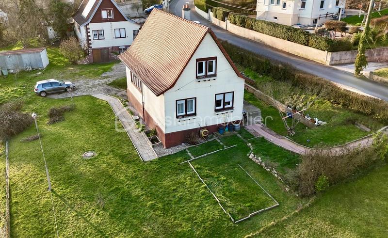 Maison - 99 m² - 5 pièces