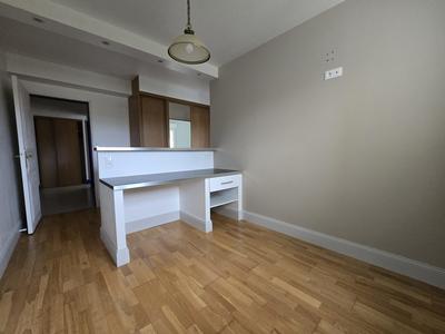 Appartement - 75 m² - 2 pièces