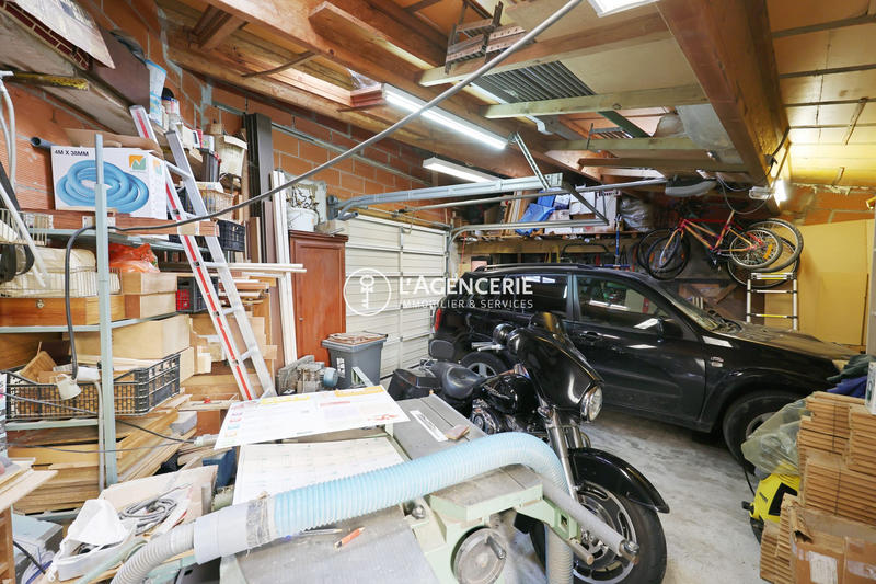 Maison - 207 m² - 6 pièces