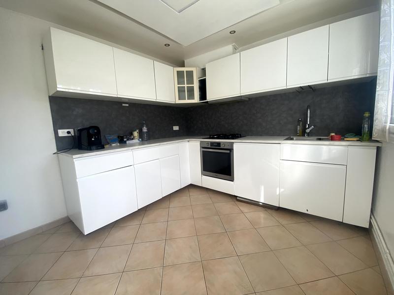 Maison - 96 m² - 5 pièces