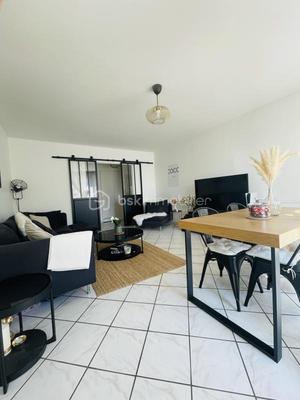 Appartement - 65 m² - 3 pièces