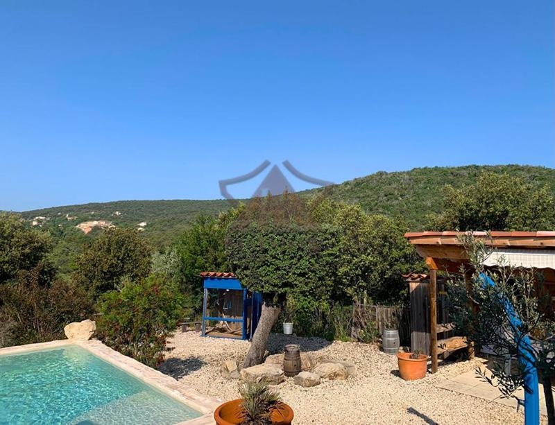 Maison - 106 m² - 5 pièces