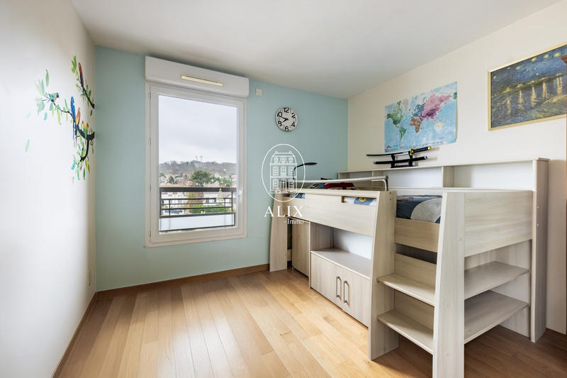 Appartement - 102 m² - 5 pièces