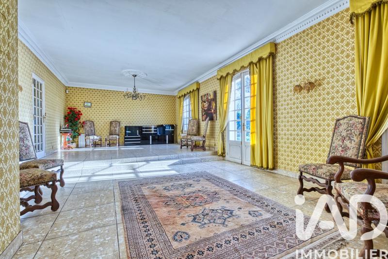 Maison - 283 m² - 10 pièces