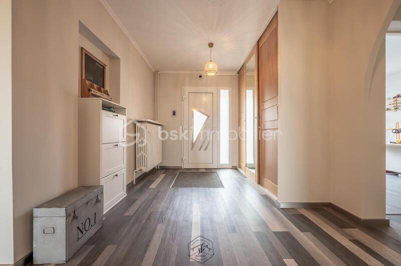 Maison - 166 m² - 8 pièces